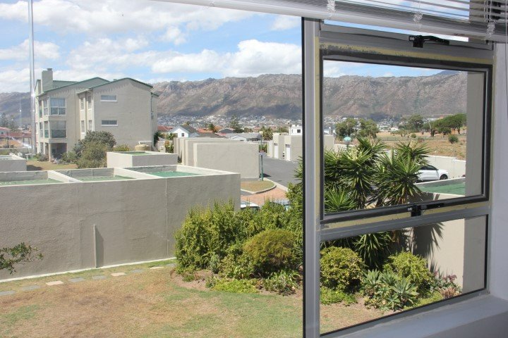2 Bedroom Property for Sale in Greenways Golf Estate Western Cape